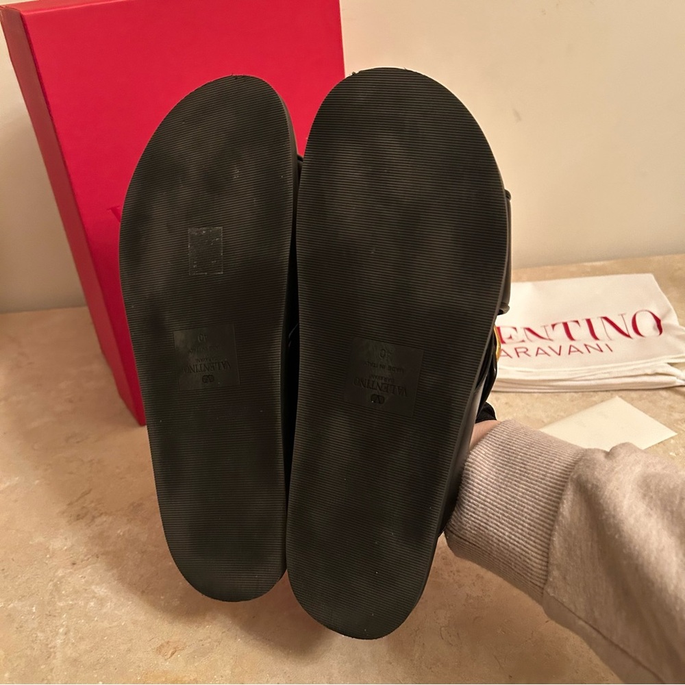 Authentic Valentino Garavani Black leather gold logo plate Slides Size 40 EUC! - Picture 12 of 16